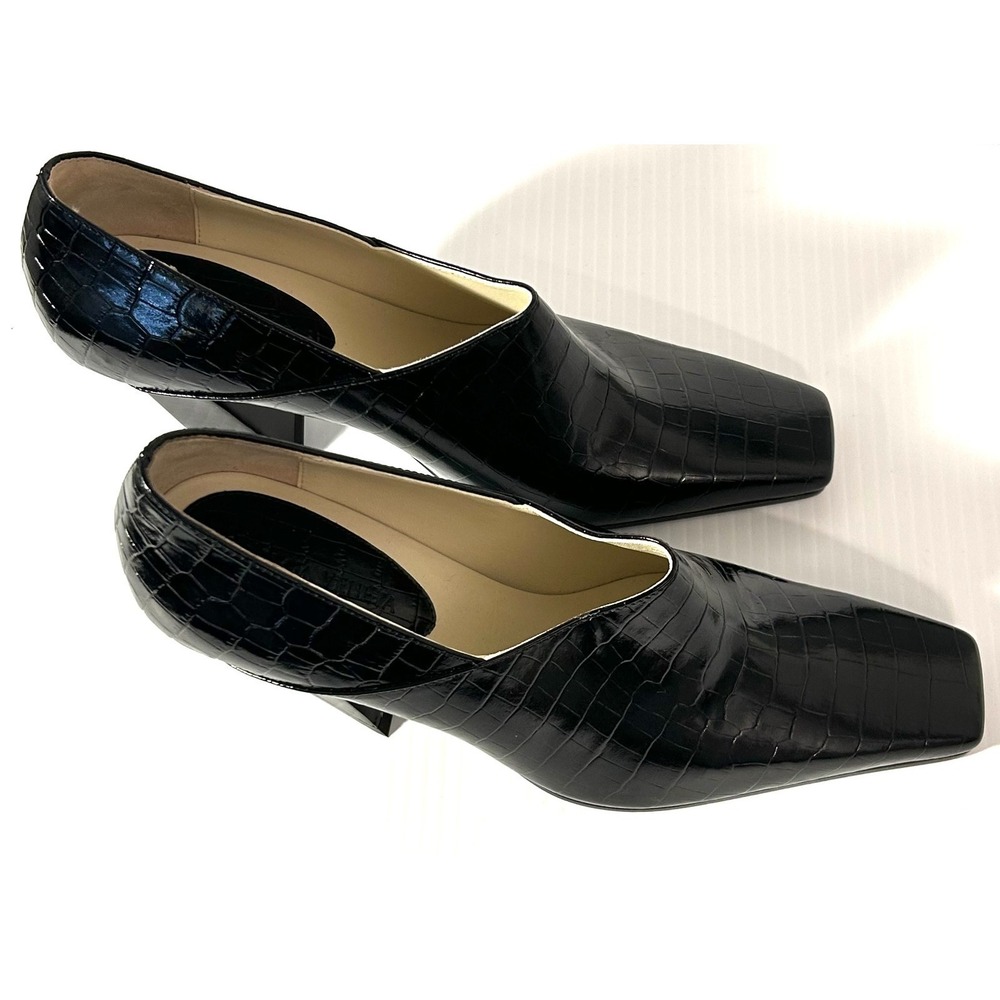 Bottega Veneta Black Lewis Leather Heels Pumps 39.5 $1,550 Gorgeous! NEW - Picture 16 of 16